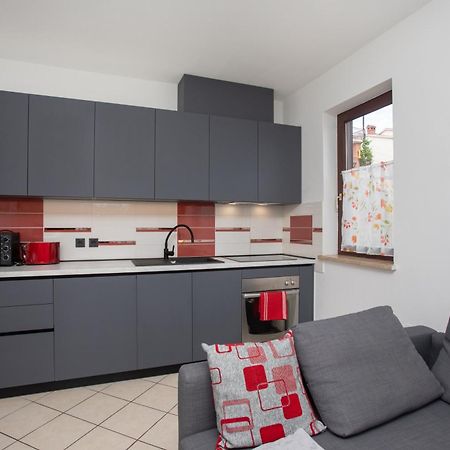 Greenhouse Family Apartments ラバック エクステリア 写真